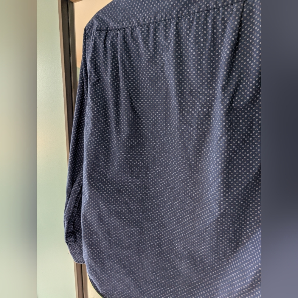 Casual Button down - Picture 6 of 6